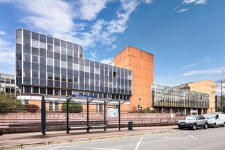 Plus de détails pour 44-58 Rue Roger Salengro, Fontenay-sous-Bois - Bureau à louer