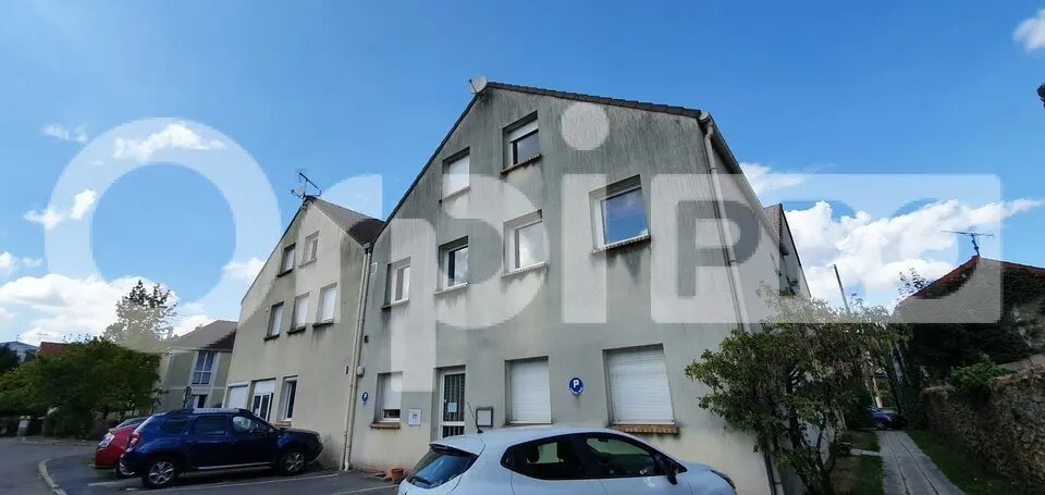 Bureau dans Villecresnes à louer - Photo de l’immeuble – Image 1 sur 12