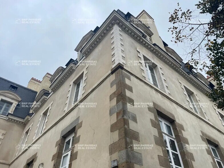 Bureau dans Rennes à vendre - Photo de l’immeuble – Image 1 sur 10
