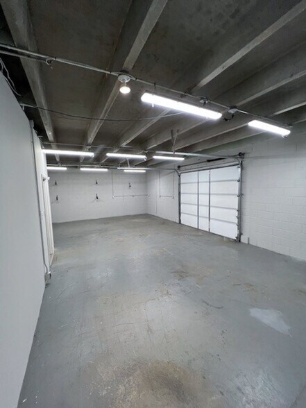 474 Woodycrest Ave, Nashville, TN à louer - Photo de l’immeuble – Image 3 sur 8