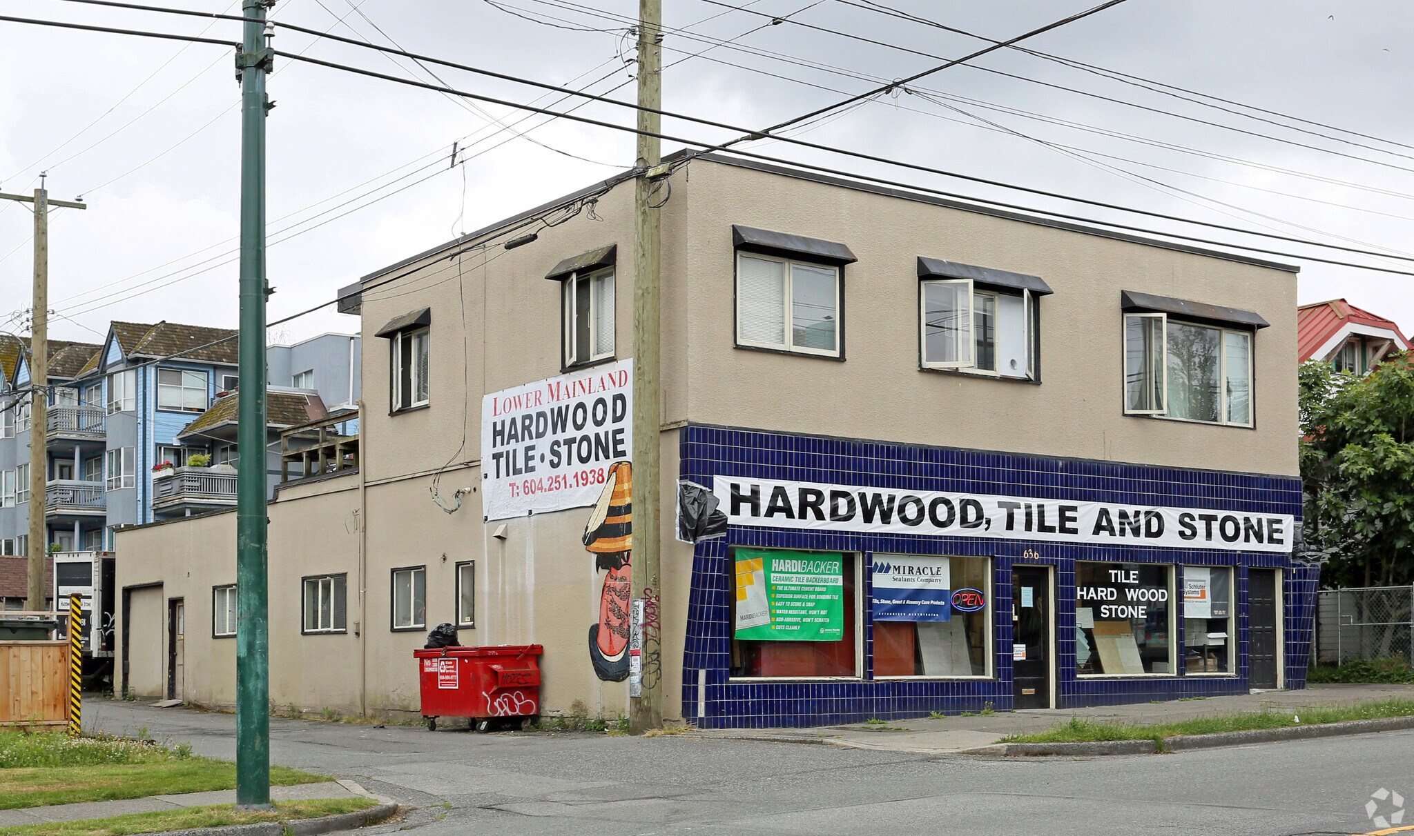 636 Commercial Dr, Vancouver, BC à louer Photo principale– Image 1 sur 3