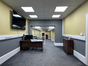 5 South Para, Doncaster à louer Photo intérieure– Image 1 sur 7