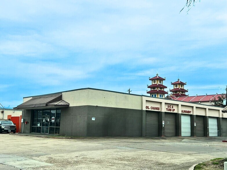 8200-8290 W Bellfort St, Houston, TX à louer - Photo de l’immeuble – Image 3 sur 10