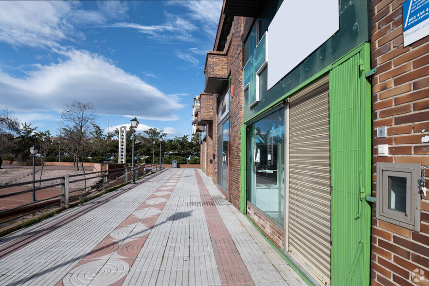 View Photo