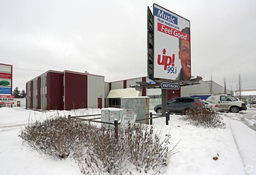14545-14573 118 Av NW, Edmonton, AB à louer - Photo de l’immeuble – Image 3 sur 6