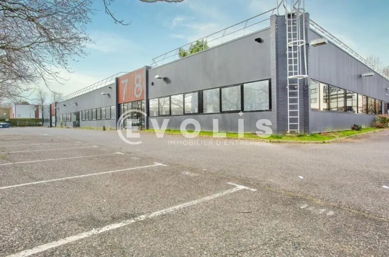 Local d’activités dans Villebon-sur-Yvette à louer - Photo de l’immeuble – Image 2 sur 11