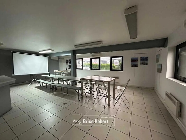 Local d’activités dans Genas à louer - Photo intérieure – Image 3 sur 32