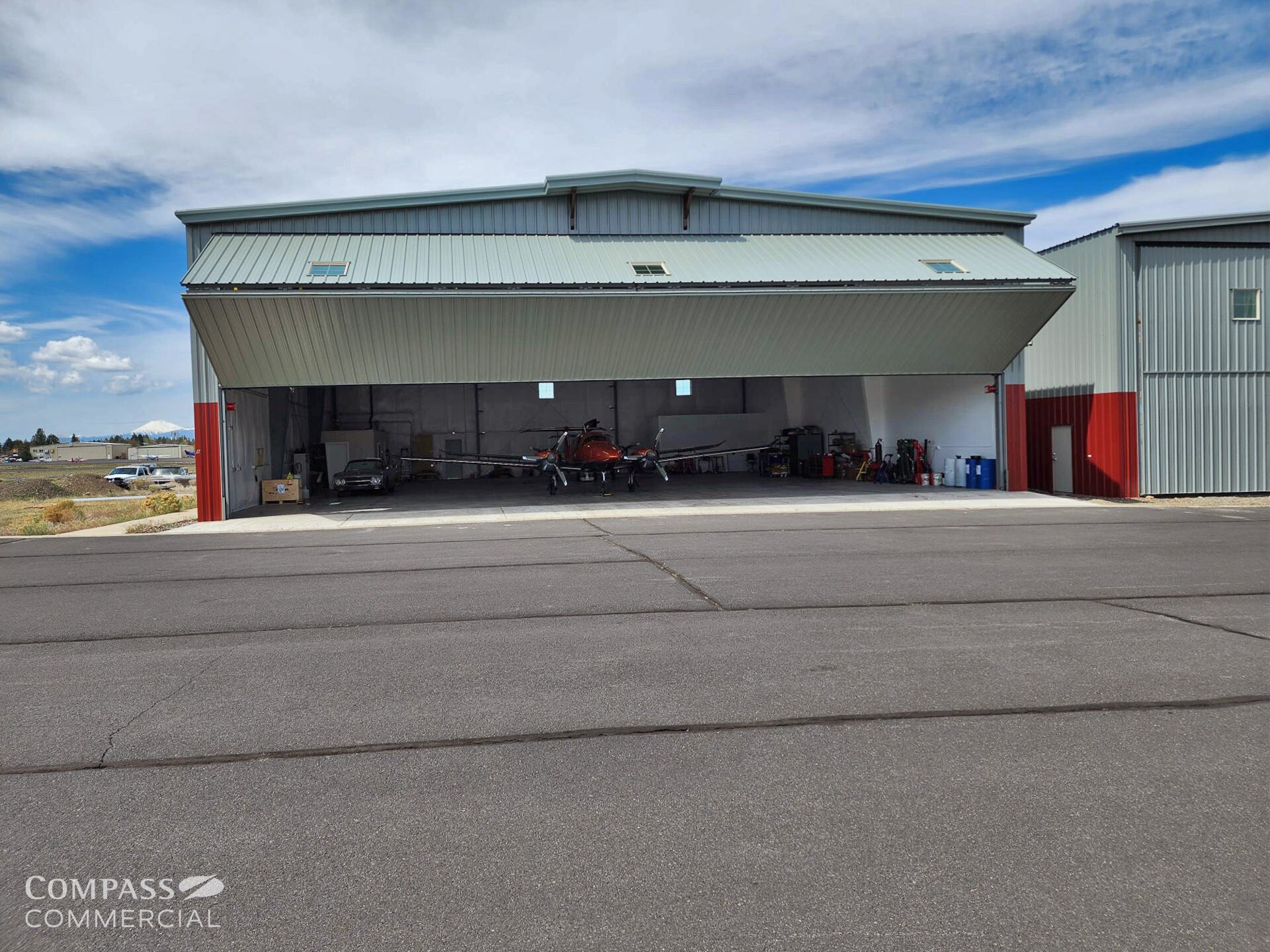 63205 Gibson Air Rd, Bend, OR à vendre Photo principale– Image 1 sur 4