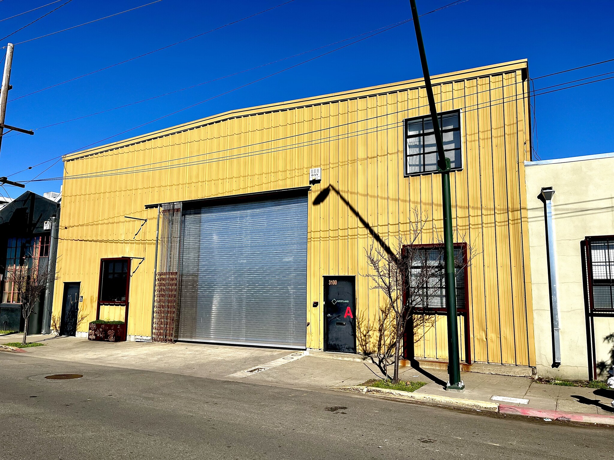 3100 E 10th St, Oakland, CA à louer Photo intérieure– Image 1 sur 9