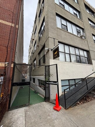 Plus de détails pour 1085 Willoughby Ave, Brooklyn, NY - Local commercial à louer