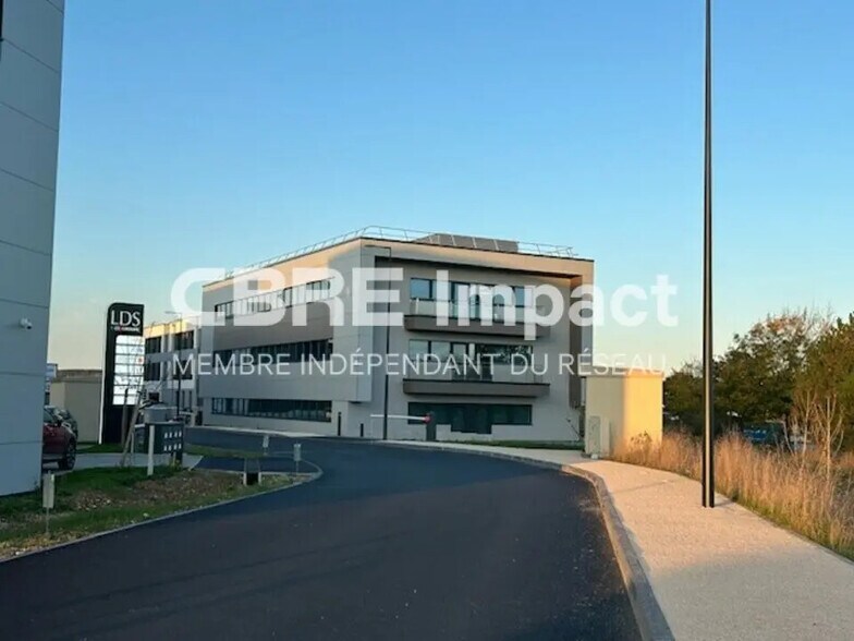 8 Rue Du Rompot, Fontaine-lès-Dijon à louer - Photo de l’immeuble – Image 2 sur 8