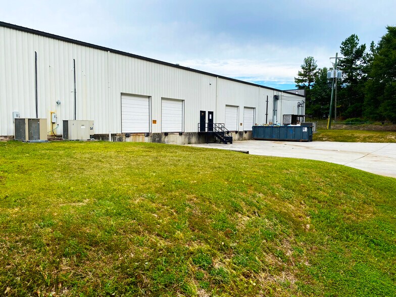 1007 Irwin Bridge Rd NW, Conyers, GA à vendre - Photo de l’immeuble – Image 3 sur 7