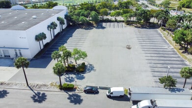 2100 SW 2nd St, Pompano Beach, FL à louer Aérien– Image 2 sur 11