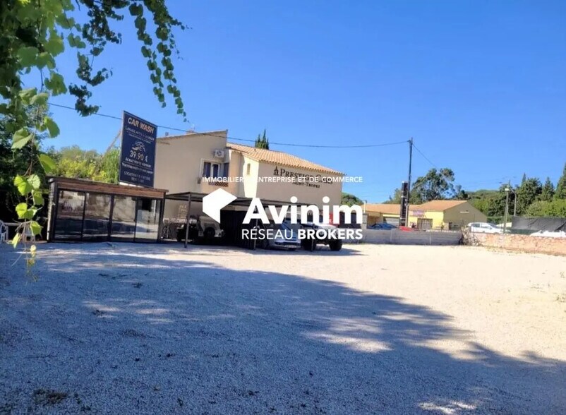 Terrain dans Saint-Tropez à louer - Photo de l’immeuble – Image 2 sur 4