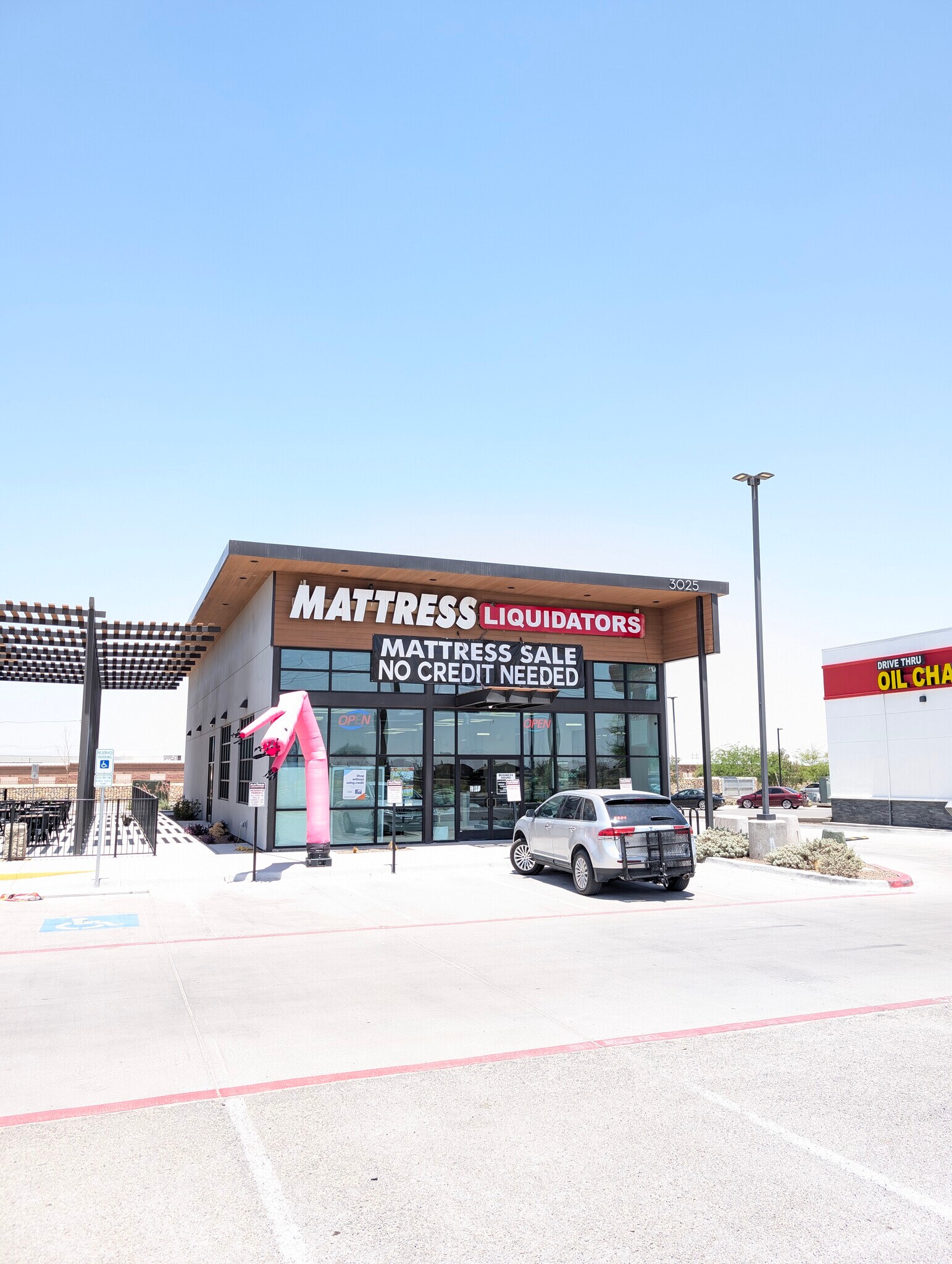 3025 N Zaragoza Rd, El Paso, TX à louer Photo de l’immeuble– Image 1 sur 17