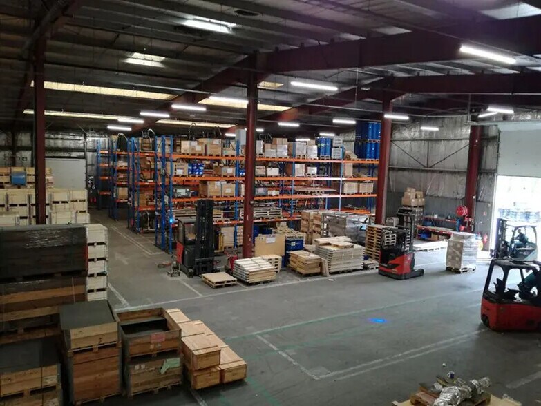 Industriel/Logistique dans Ennery à louer - Photo de l’immeuble – Image 3 sur 6
