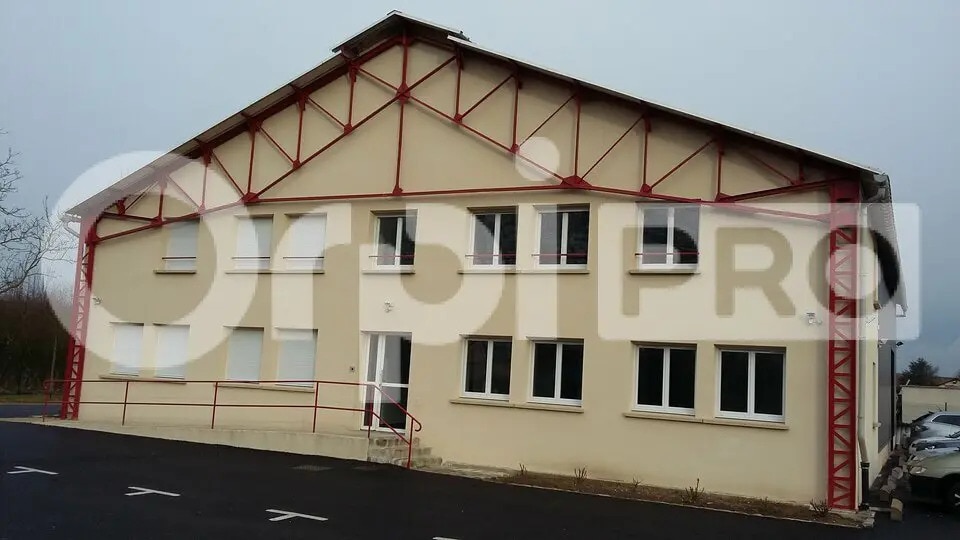 Local d’activités dans Compiègne à louer - Photo de l’immeuble – Image 1 sur 5