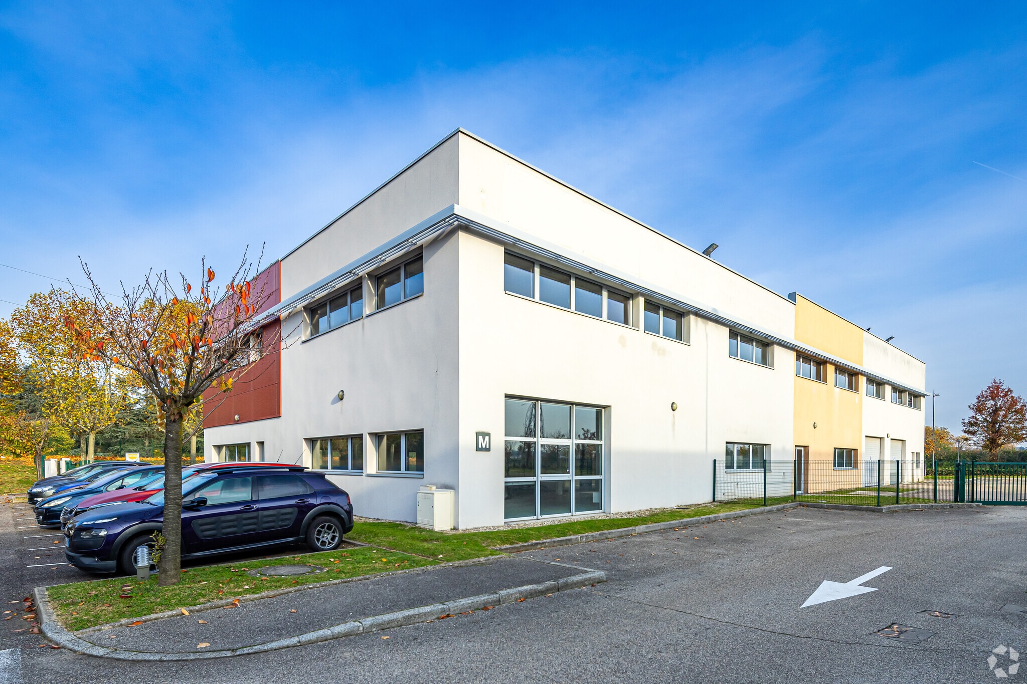 50 Rue Jean Zay, Saint-Priest à louer Photo principale– Image 1 sur 3