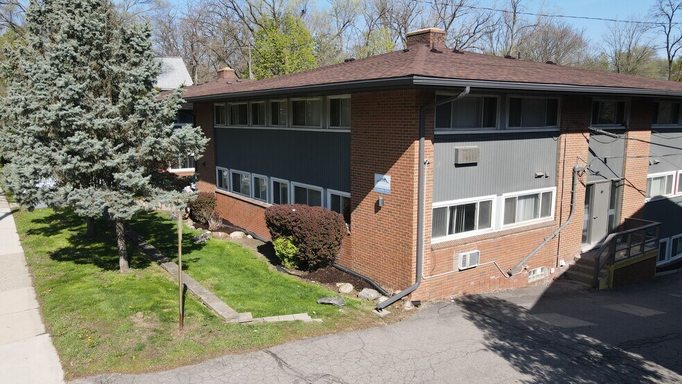 1000 W Huron St, Ann Arbor, MI à vendre - Photo de l’immeuble – Image 2 sur 14