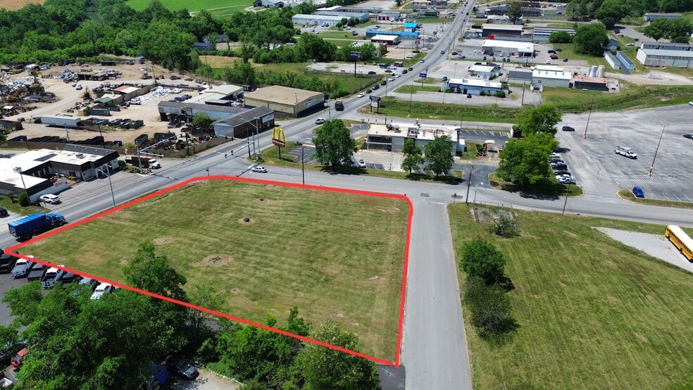 752 W College St, Pulaski, TN à vendre - Aérien – Image 2 sur 4