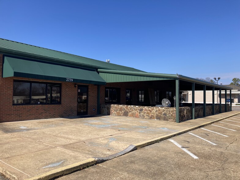 2779 Whitten Rd, Memphis, TN à vendre - Photo de l’immeuble – Image 2 sur 9