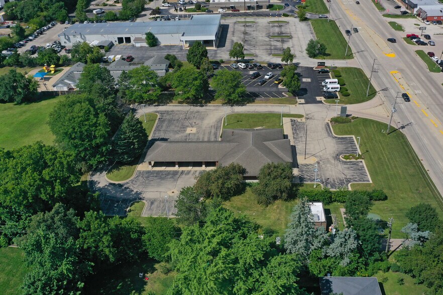 170 N Il Route 31, Crystal Lake, IL à louer - Photo de l’immeuble – Image 3 sur 8