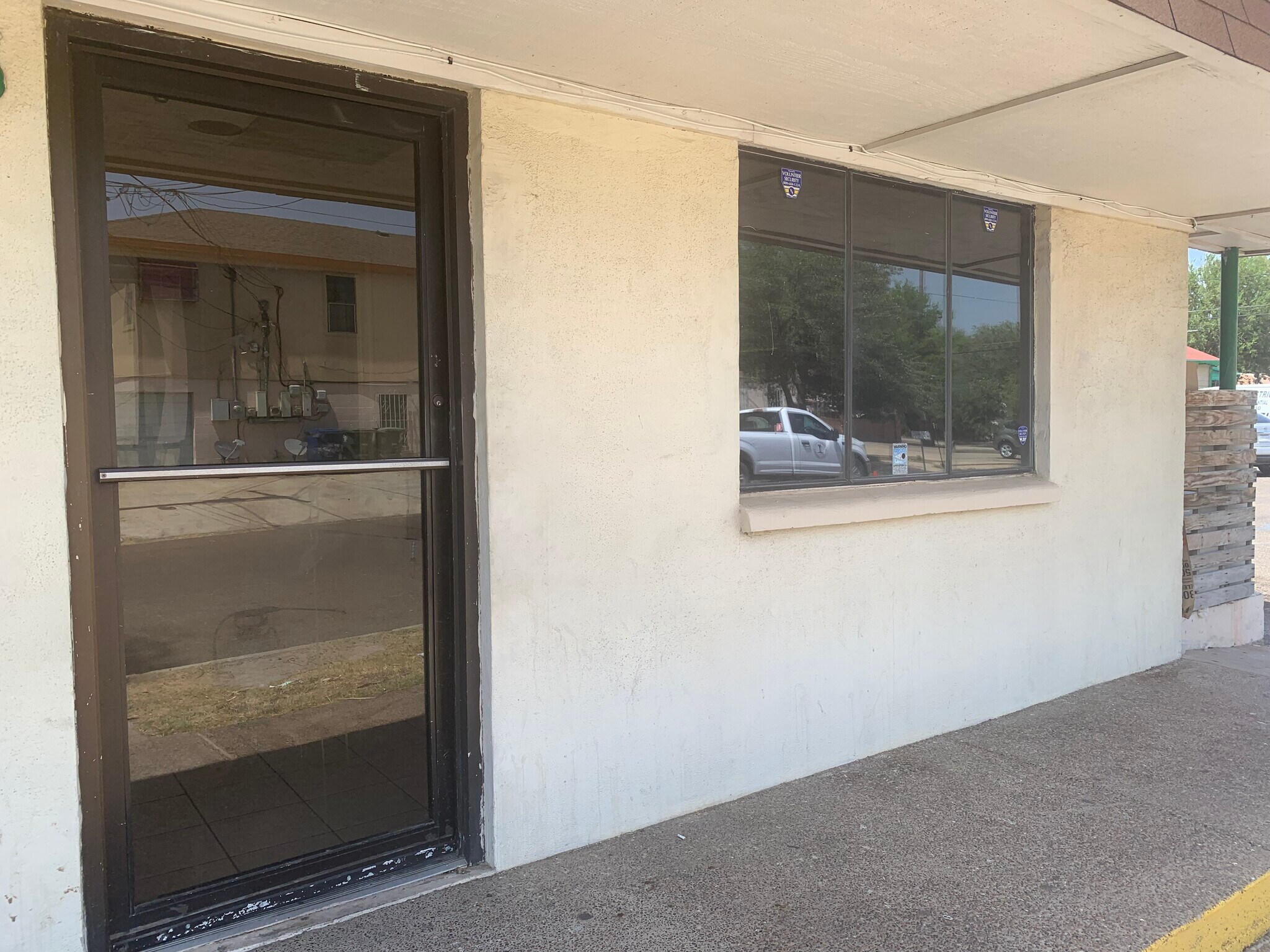 2820 San Bernardo, Laredo, TX à louer Photo de l’immeuble– Image 1 sur 7