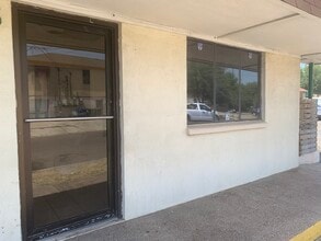 2820 San Bernardo, Laredo, TX à louer Photo de l’immeuble– Image 1 sur 7