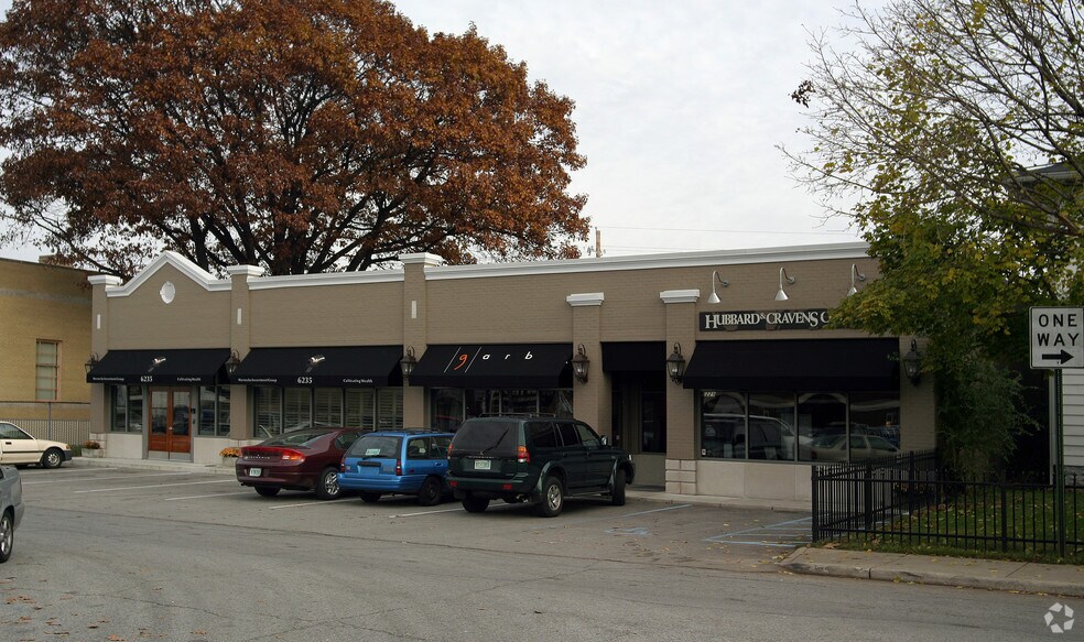 6235 N Carrollton Ave, Indianapolis, IN à louer - Photo de l’immeuble – Image 2 sur 5