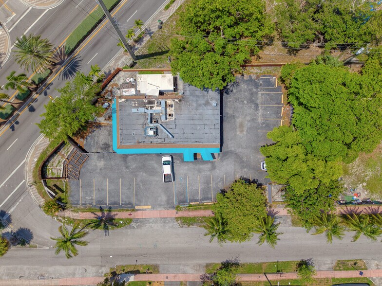 601 NW 22nd Rd, Fort Lauderdale, FL à vendre - Photo de l’immeuble – Image 3 sur 34