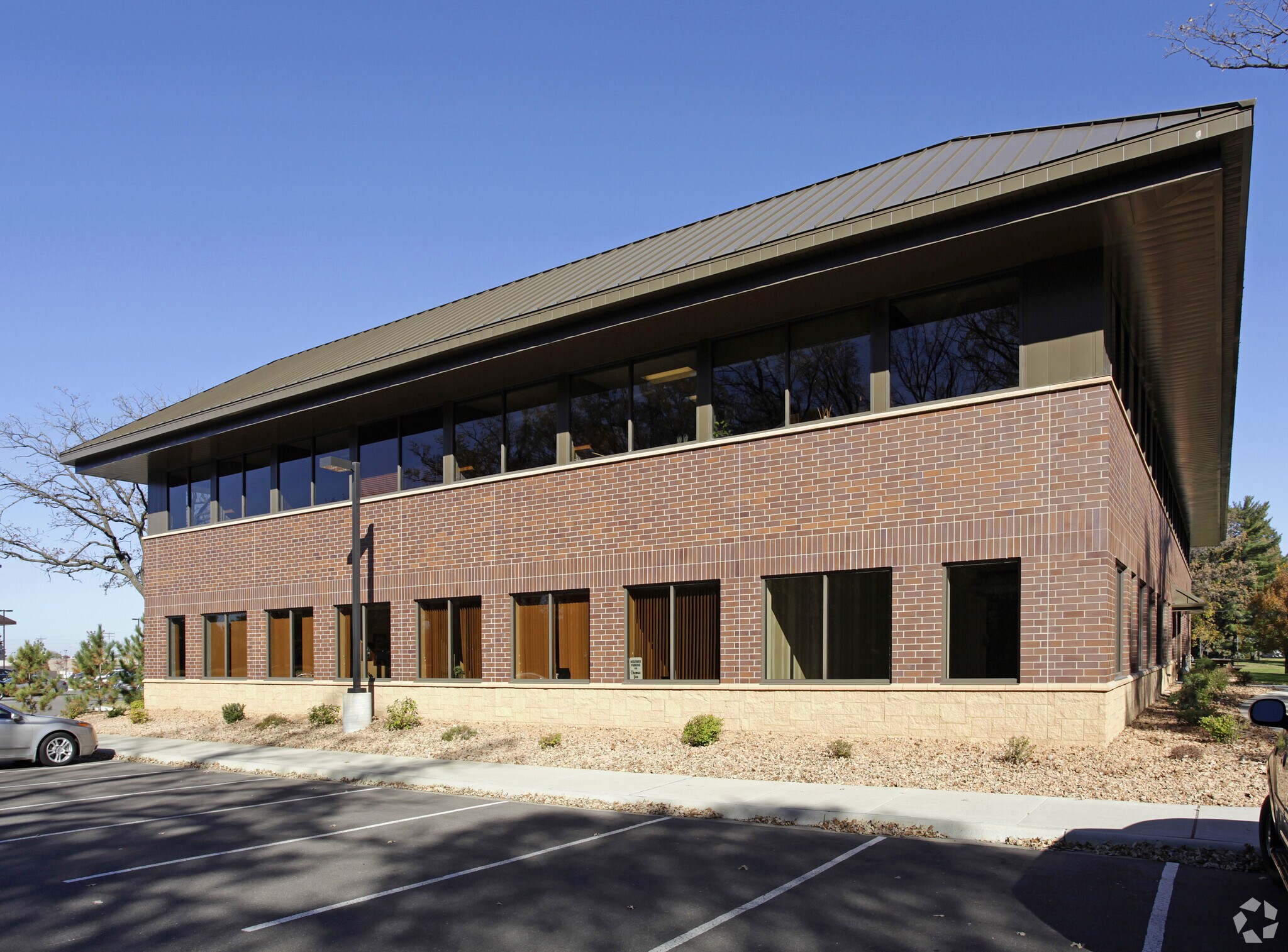 630 Roosevelt Rd, Saint Cloud, MN à vendre Photo principale– Image 1 sur 19