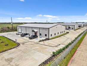 19286 Kickapoo Rd, Waller, TX à louer Photo de l’immeuble– Image 1 sur 1