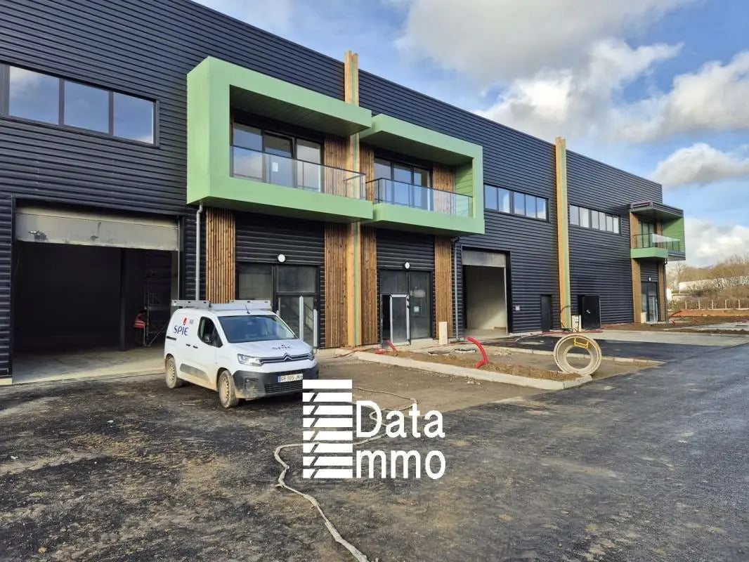 Route De Brie, La Queue-en-Brie à louer Photo de l’immeuble– Image 1 sur 8