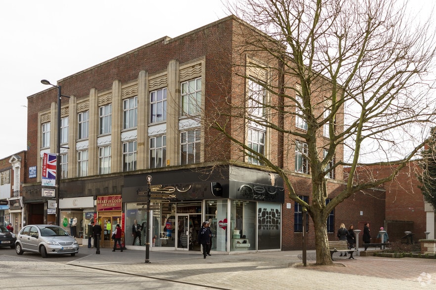 40-42 High St, Brentwood à louer - Photo principale – Image 1 sur 6