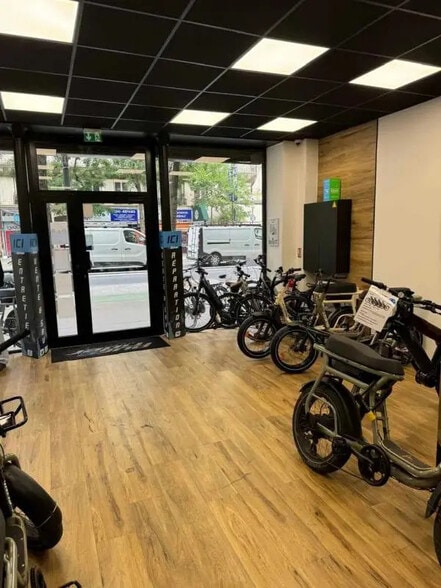 33 Boulevard De Magenta, Paris à louer - Photo de l’immeuble – Image 3 sur 5
