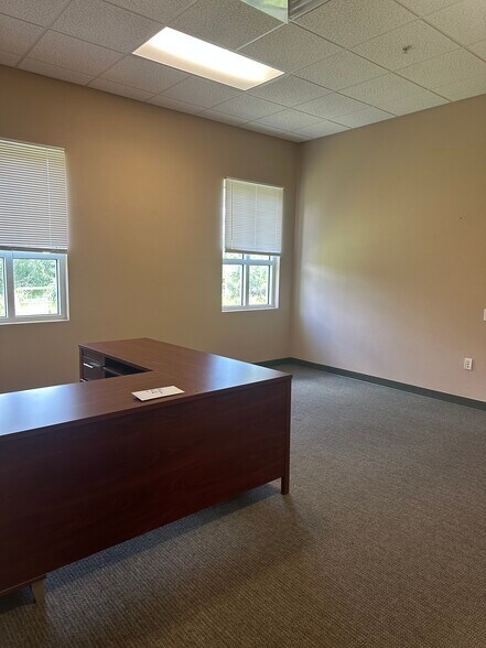 1611 12th St E, Palmetto, FL à louer - Photo de l’immeuble – Image 3 sur 10