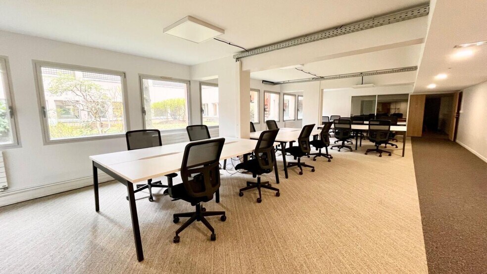 32 Boulevard De Picpus, Paris à louer - Photo de l’immeuble – Image 1 sur 13