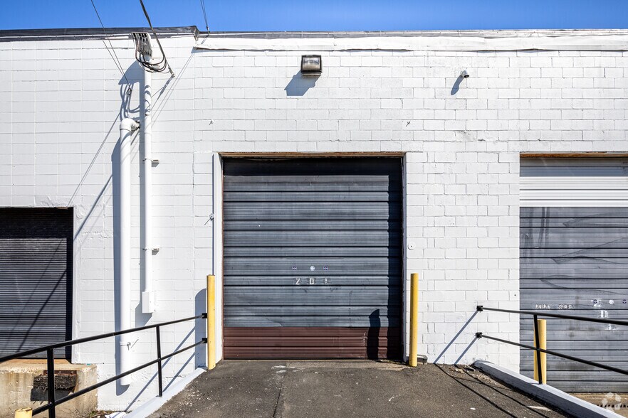 1330 Livingston Ave, North Brunswick, NJ à louer - Photo de l’immeuble – Image 2 sur 18