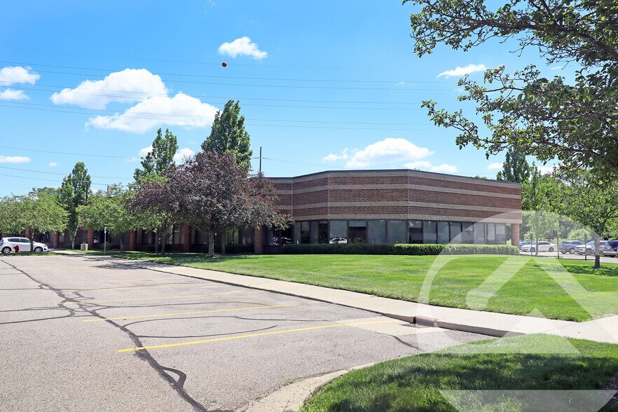 3917 Research Park Dr, Ann Arbor, MI à louer - Photo de l’immeuble – Image 1 sur 1