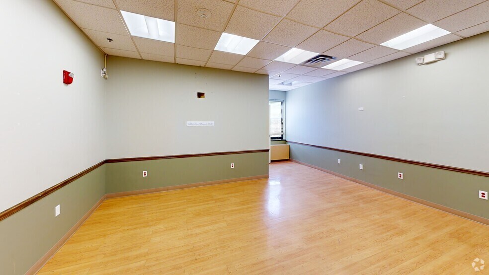 680 Broadway, Paterson, NJ à louer - Numérisation 3D Matterport – Image 2 sur 22