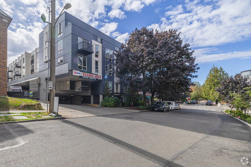 1900 Queen Anne Ave N, Seattle, WA à louer - Photo de l’immeuble – Image 2 sur 53