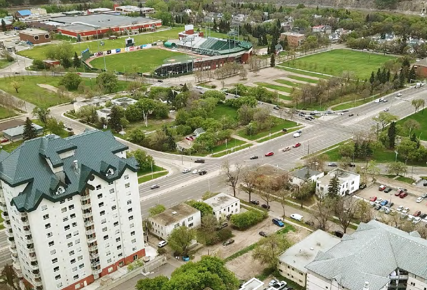 10410 97 Av NW, Edmonton, AB à vendre - Photo de l’immeuble – Image 3 sur 3