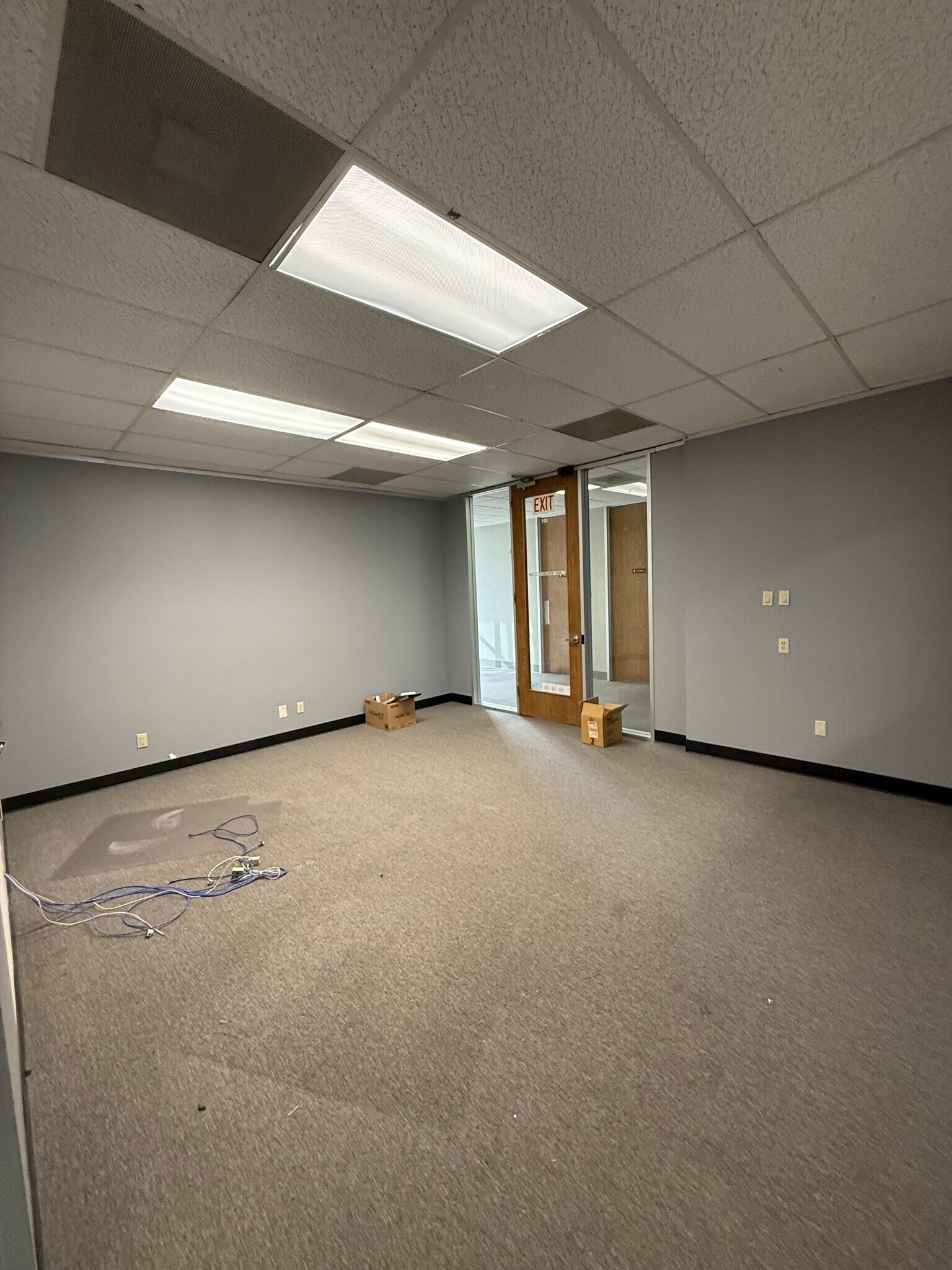 14011 Park Dr, Tomball, TX à louer Photo intérieure– Image 1 sur 5