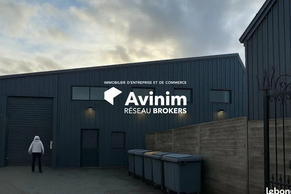 Industriel/Logistique dans Juilly à vendre Photo de l’immeuble– Image 1 sur 8