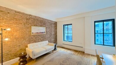 16 E 41st St, New York, NY à louer Photo intérieure– Image 1 sur 6