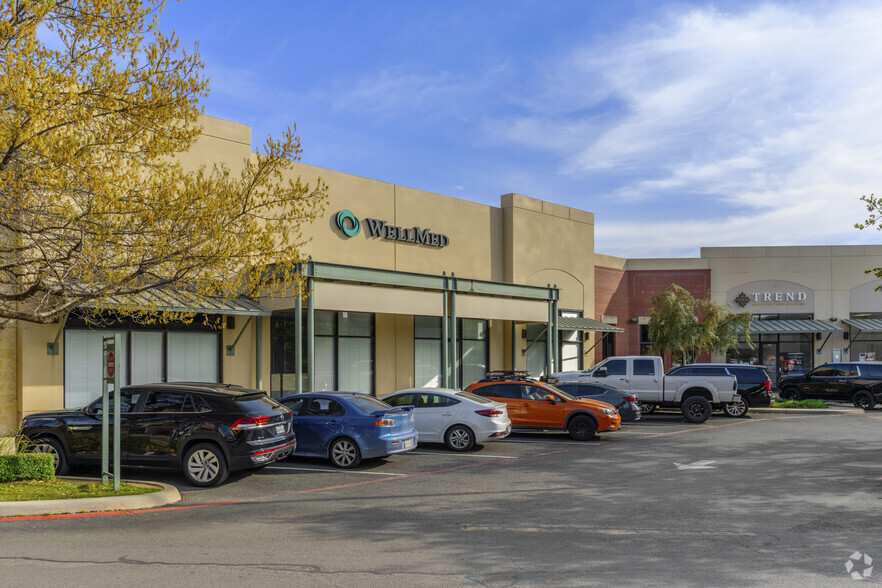 700 E Sonterra Blvd, San Antonio, TX à louer - Photo de l’immeuble – Image 3 sur 3