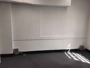 141 S Main St, Beacon Falls, CT à louer Photo intérieure– Image 2 sur 4