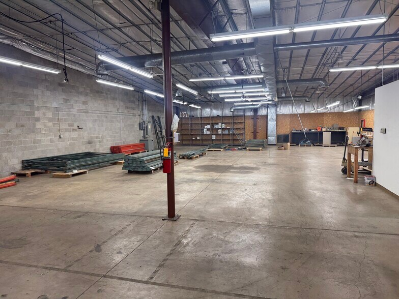 1434 Progress Ln, Omro, WI à vendre - Photo de l’immeuble – Image 3 sur 33