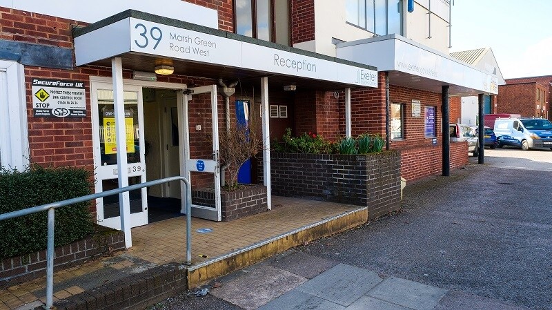 39 Marsh Green Rd, Exeter à louer Photo de l’immeuble– Image 1 sur 5