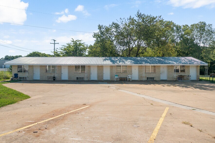 2320 S Main St, Grove, OK à vendre - Photo de l’immeuble – Image 2 sur 15